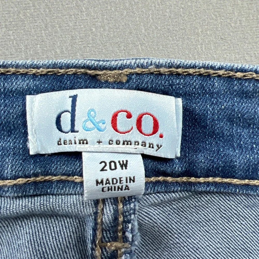 D&Co Bermuda Shorts Womens 20W Blue Denim Cotton Stretch Frayed Hem High Rise